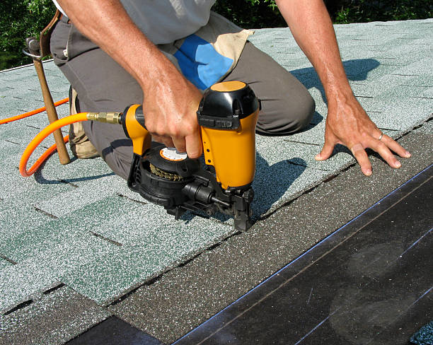 Quick and Trustworthy Emergency Roof Repair Services in De Pere, WI
